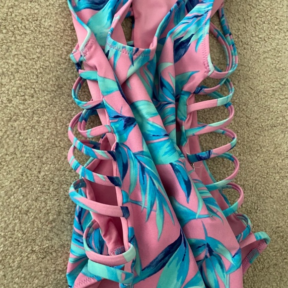 Swimsuit - Picture 3 of 3